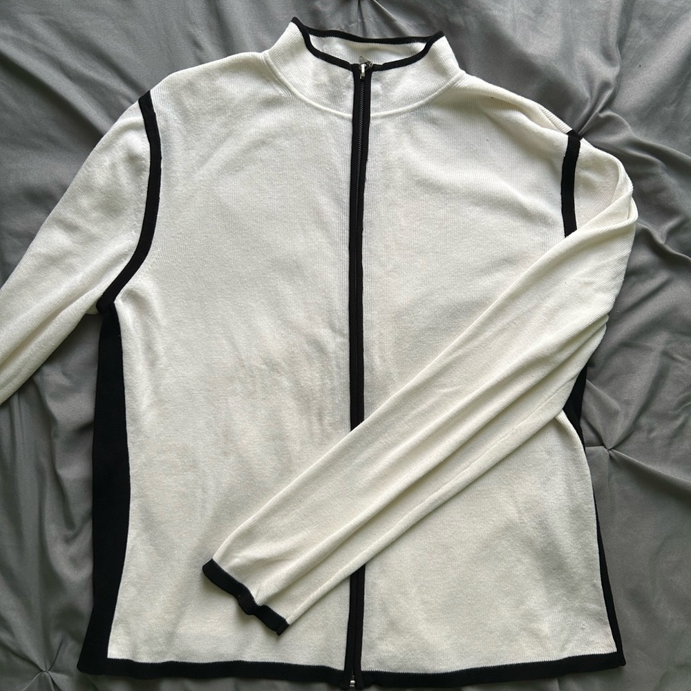 Sweater zip up